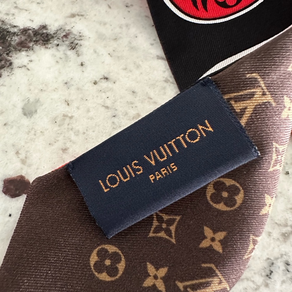 Louis Vuitton Bandeau BB Kabuki Scarf Monogram Silk Limited Edition RARE - Picture 10 of 11